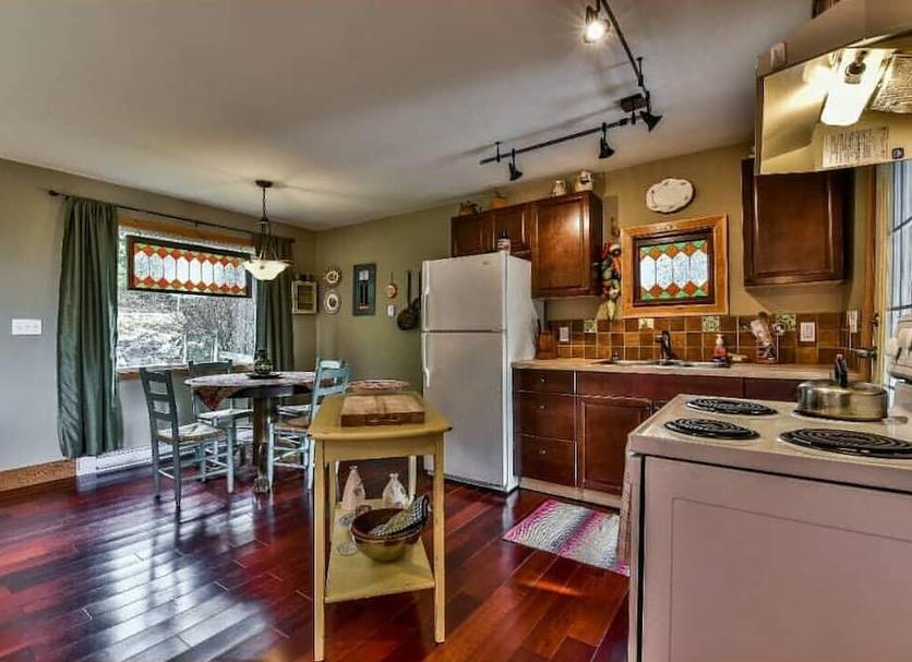 Kitchen Photo