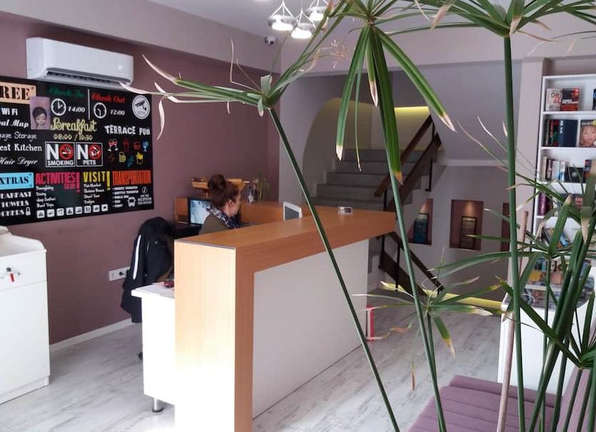 Front desk Photo