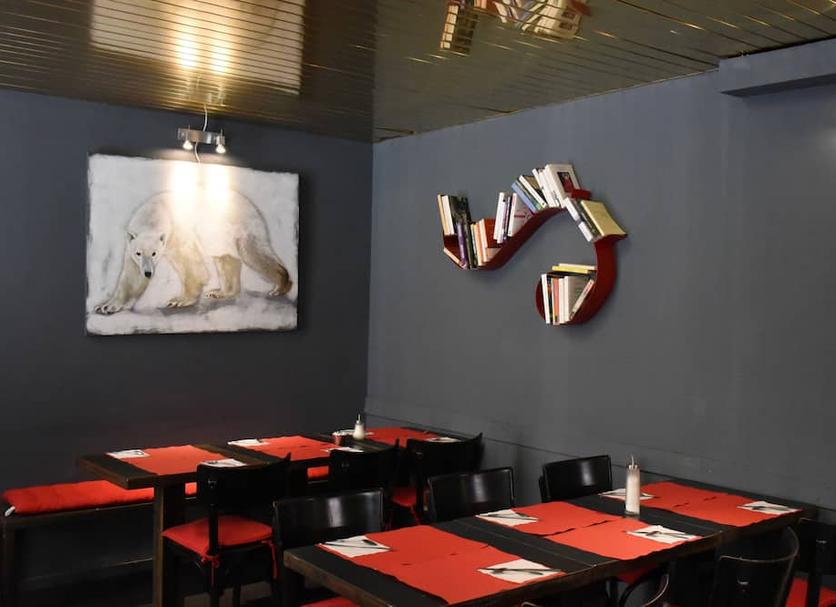 Restaurant Photo