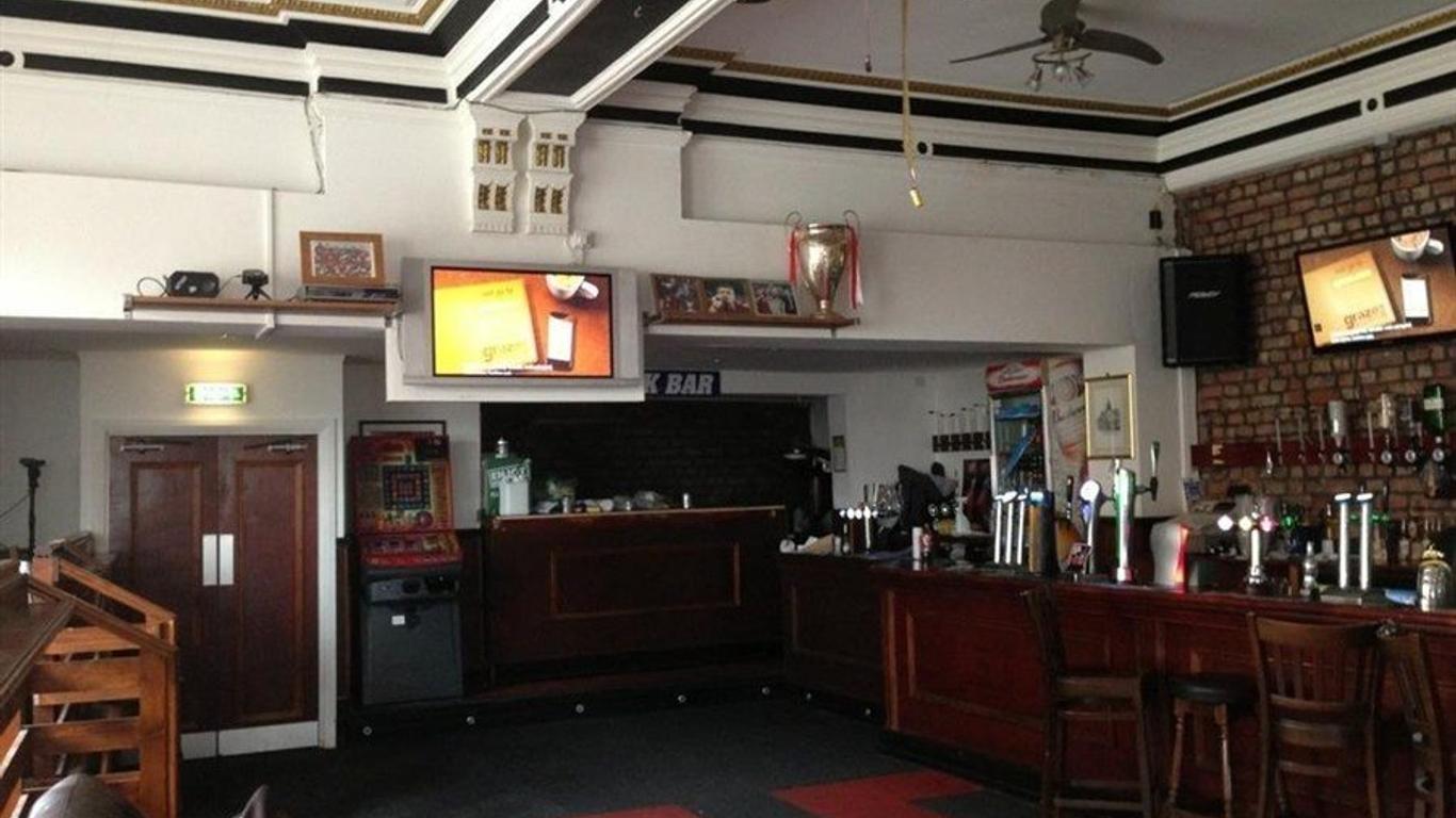 The King Harry Bar And Hostel