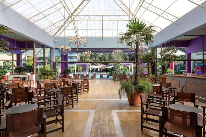 Dionysos Hotel