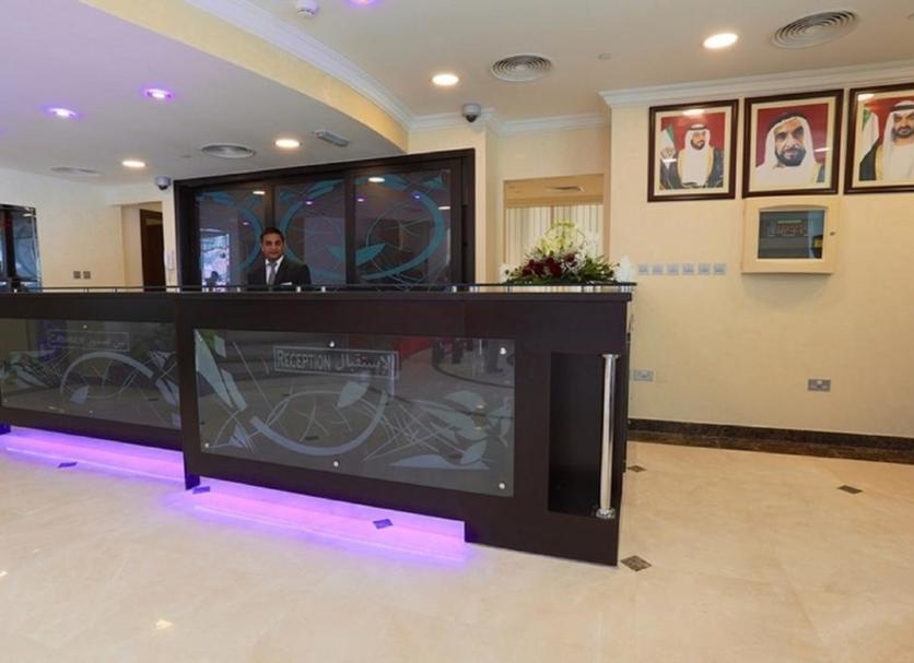 Front desk Photo