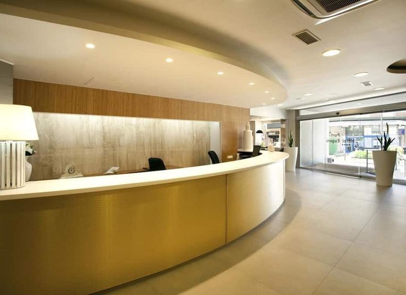 Front desk Photo