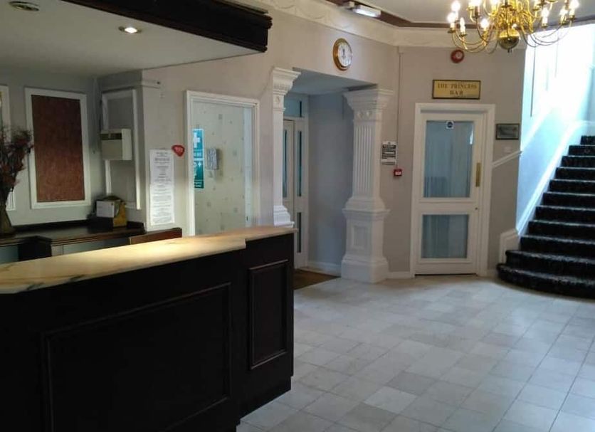 Front desk Photo