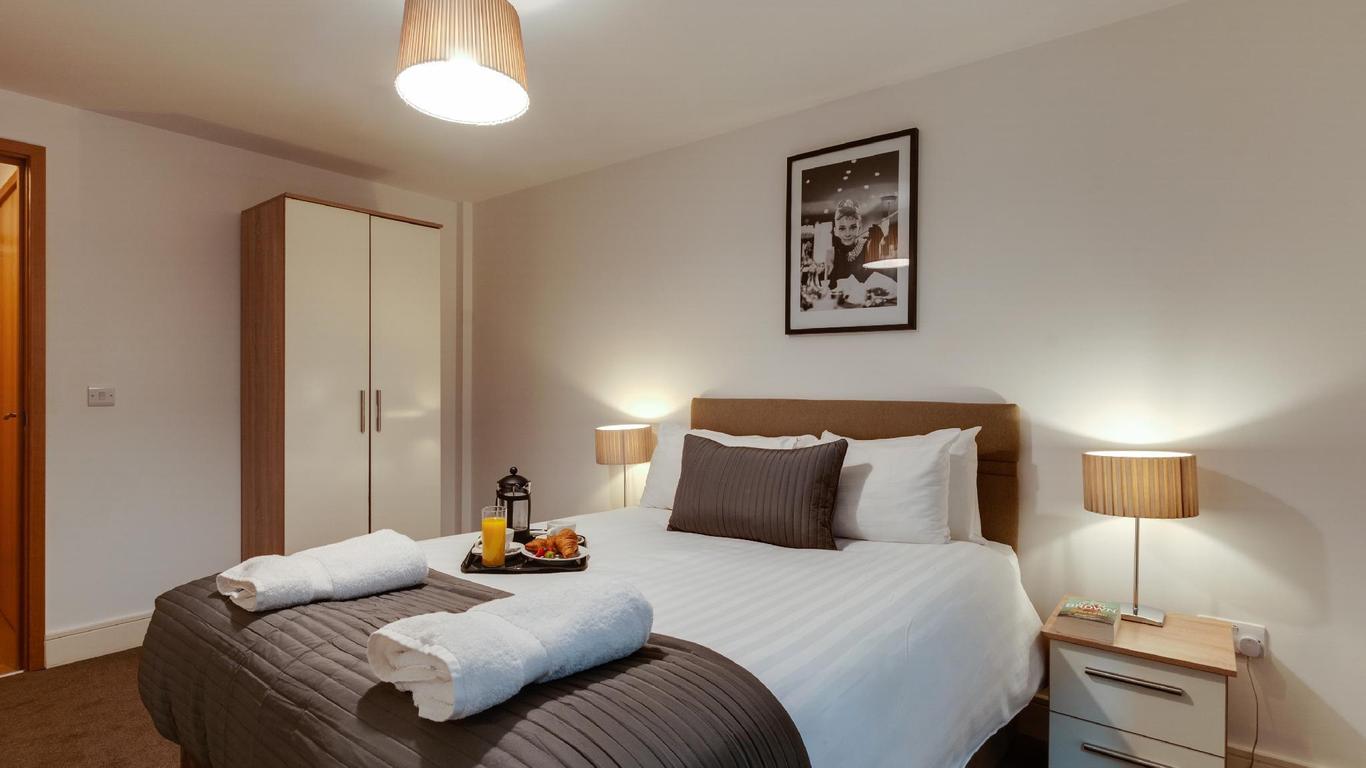 Base Serviced Apartments - Cumberland Apartments