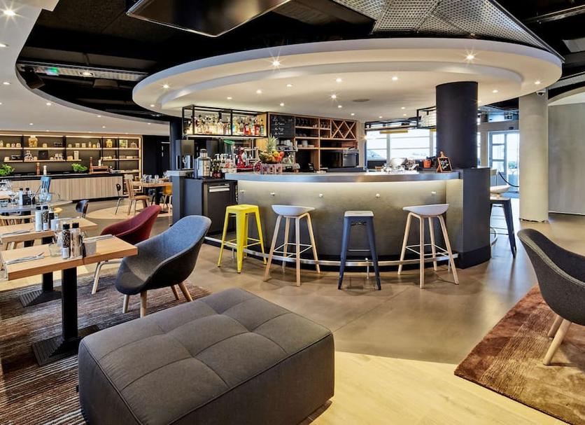 Bar Photo