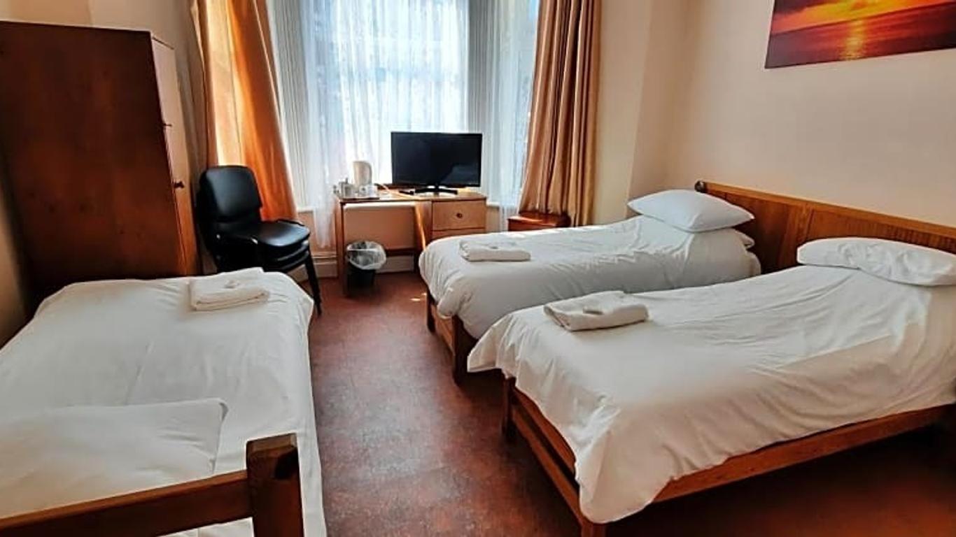 Dolphins Hotel