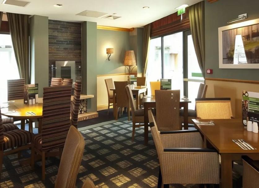 Restaurant Photo