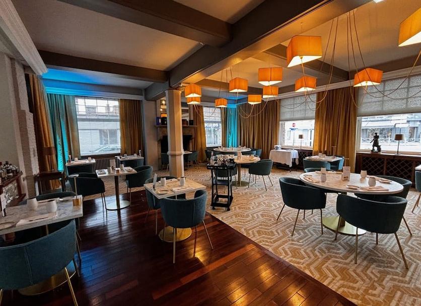 Restaurant Photo