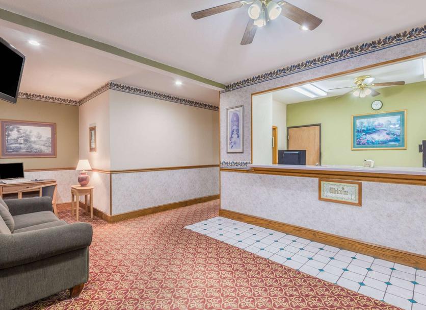 Front desk Photo