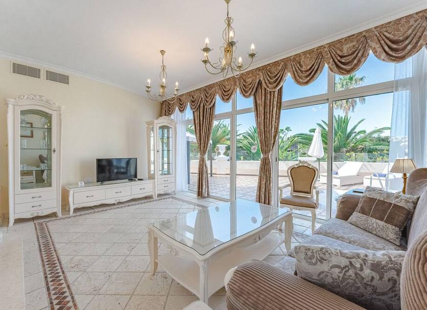 Living room Photo