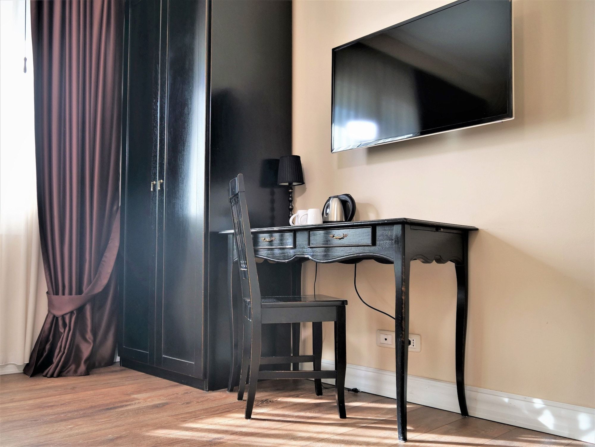 Room amenity