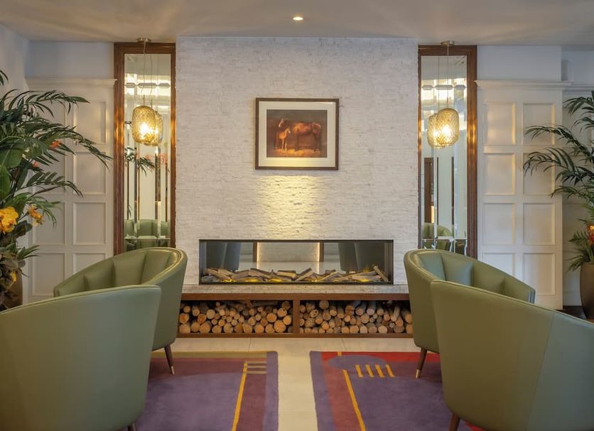 Lounge Photo