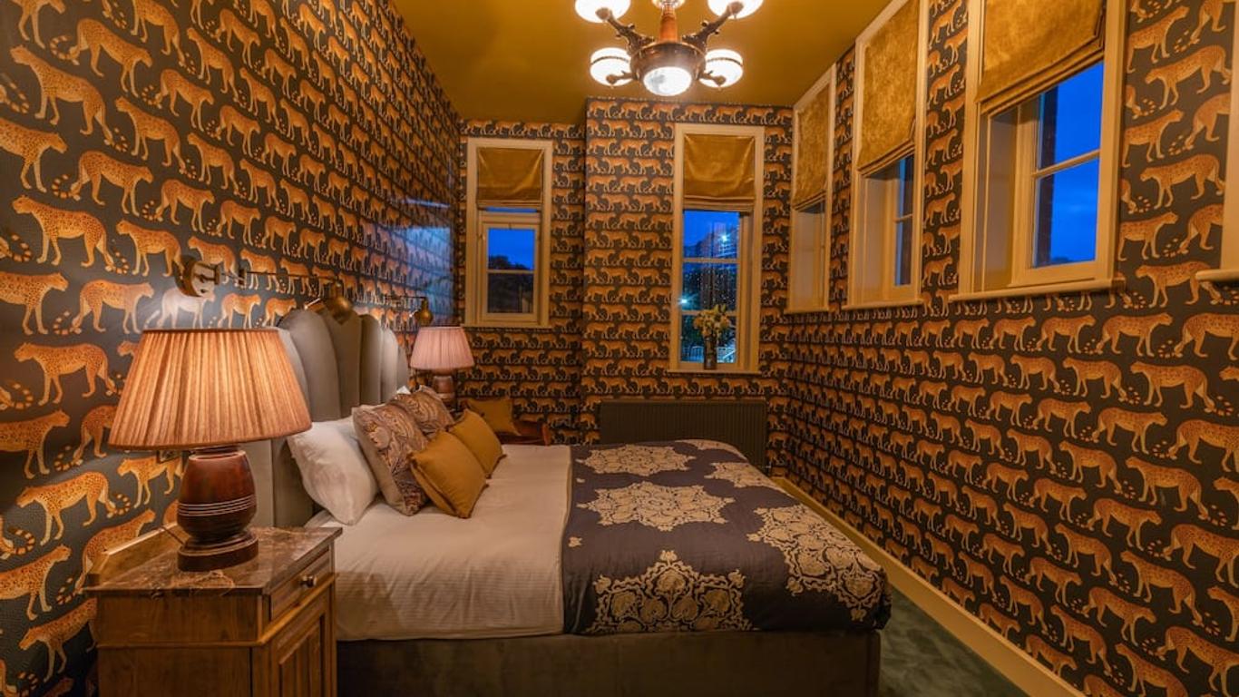 Albero Bedrooms