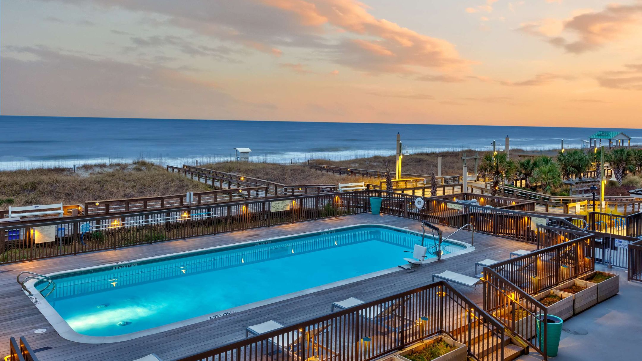 Hampton Inn & Suites Carolina Beach Oceanfront £95. Carolina Beach