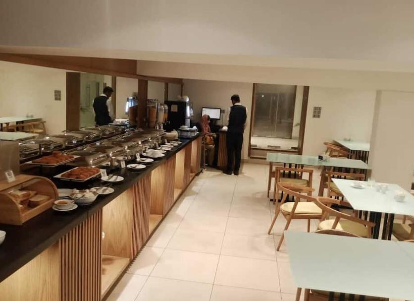 Buffet Photo