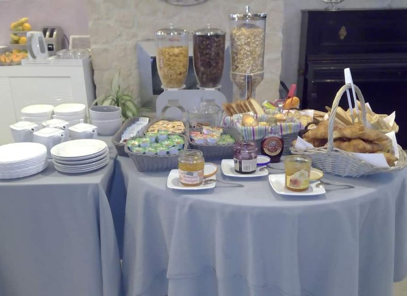 Buffet Photo