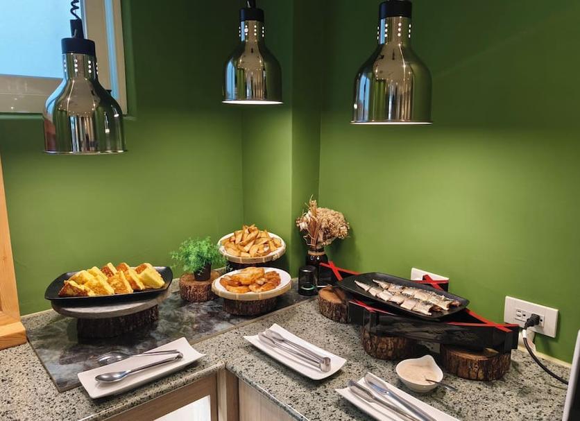 Buffet Photo