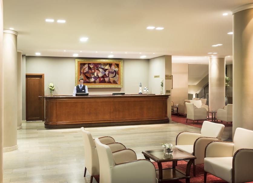 Front desk Photo