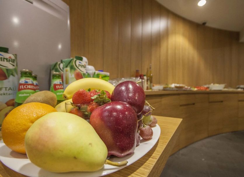 Buffet Photo