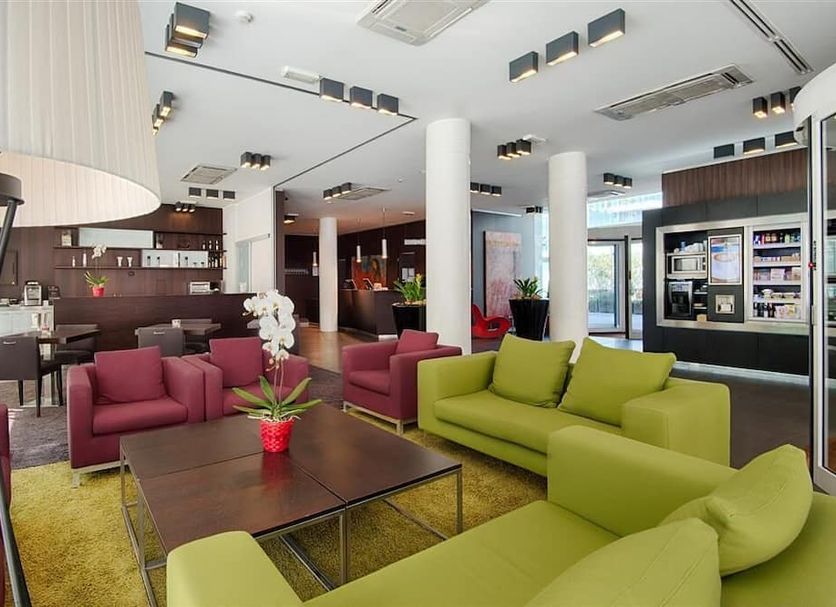 Lounge Photo