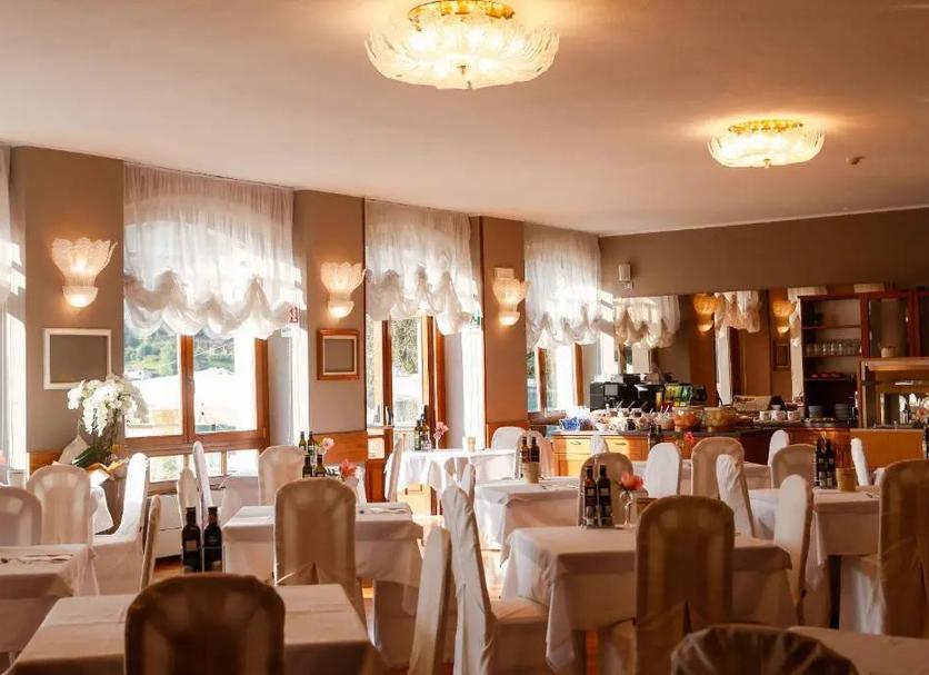Banquet hall Photo