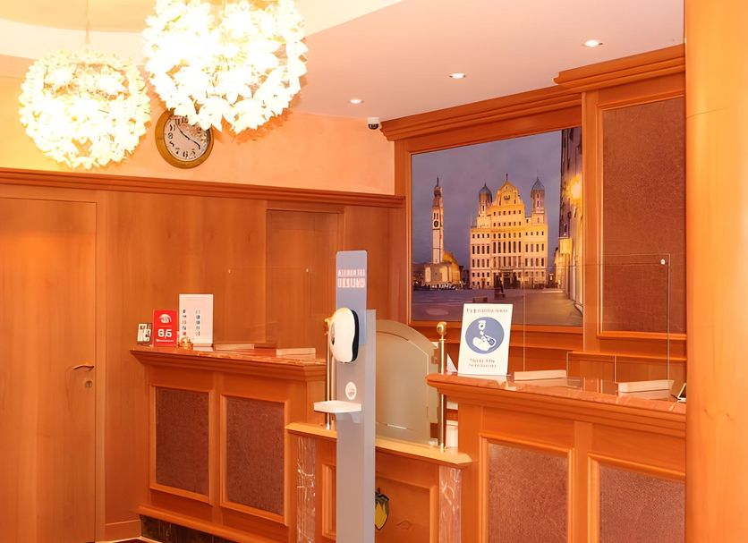 Front desk Photo