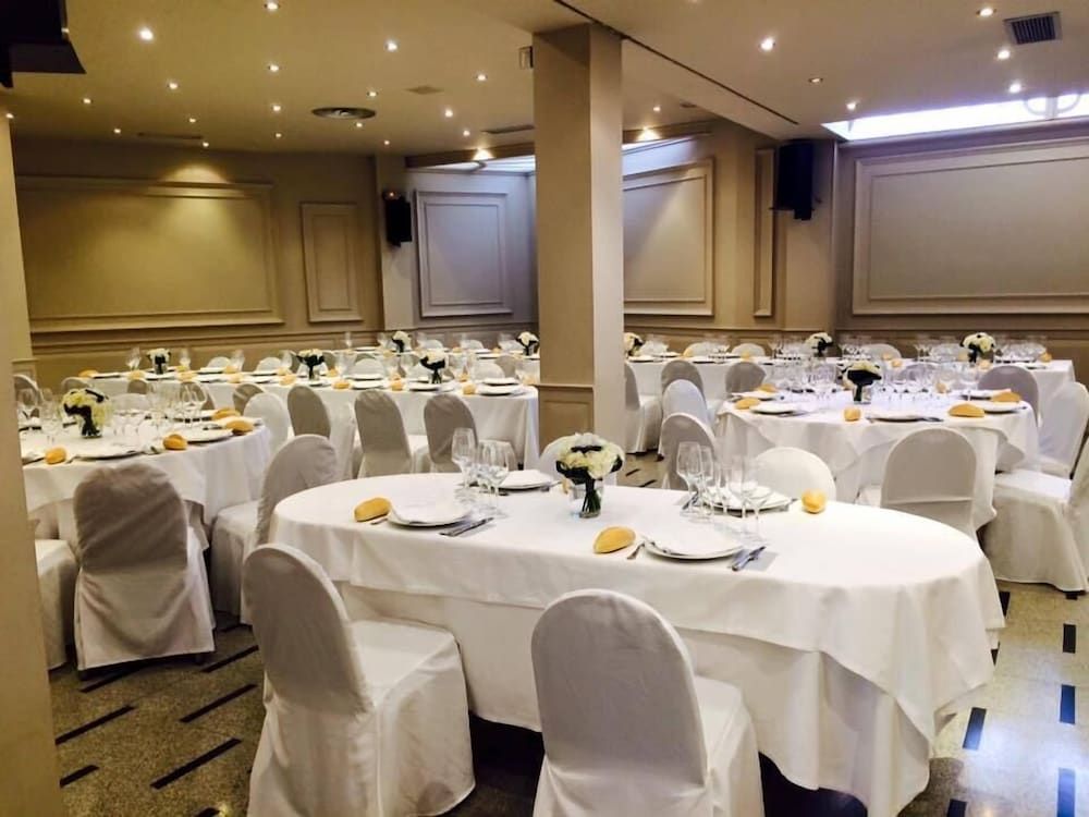 Banquet hall Photo