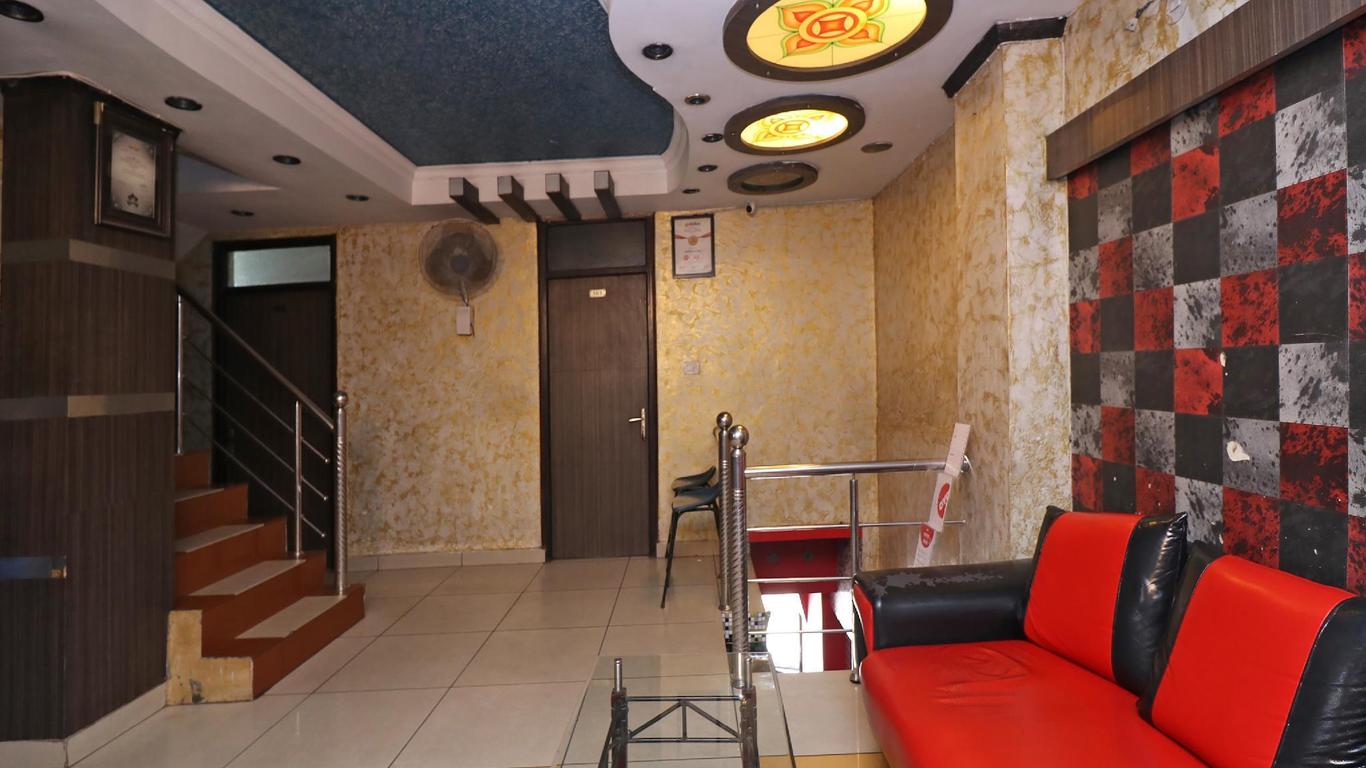 Hotel Novelty By OYO Rooms