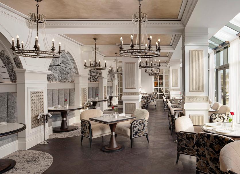 Restaurant Photo