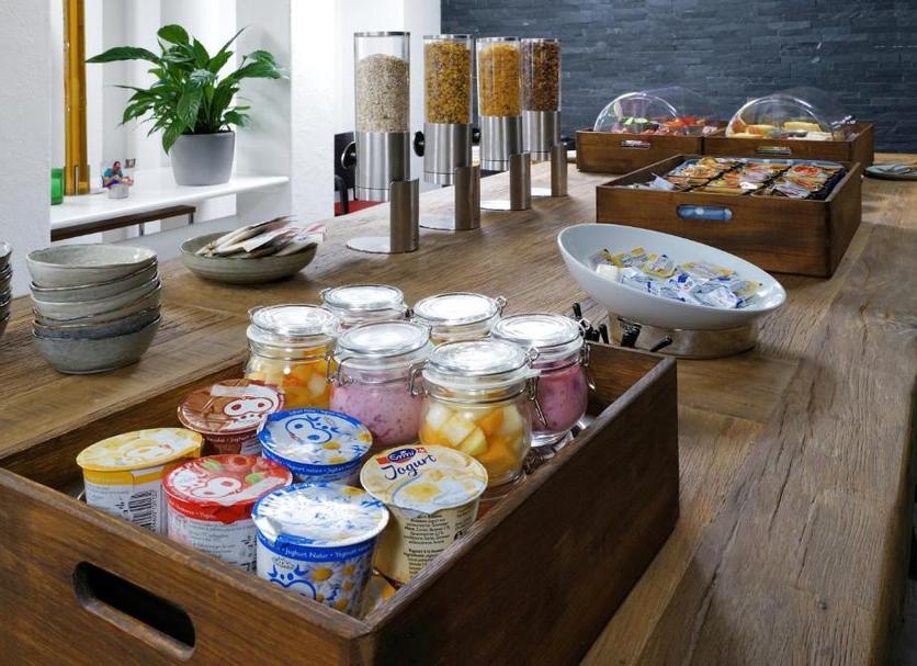 Buffet Photo