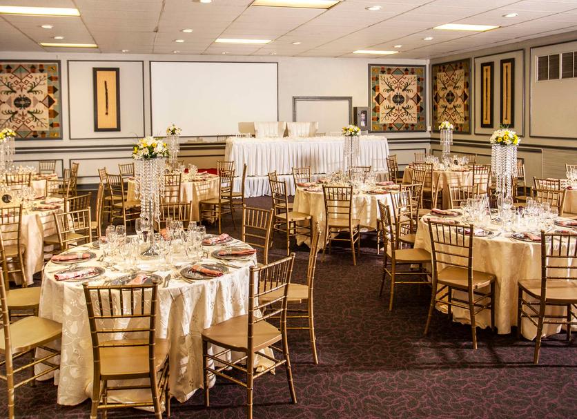 Banquet hall Photo