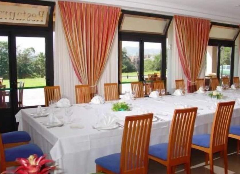 Banquet hall Photo