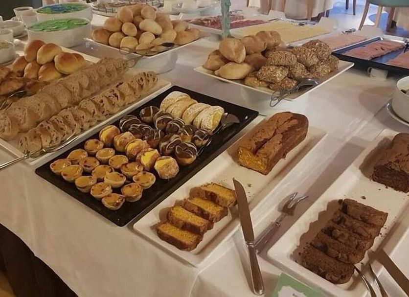 Buffet Photo