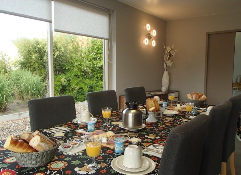 Dining room Photo