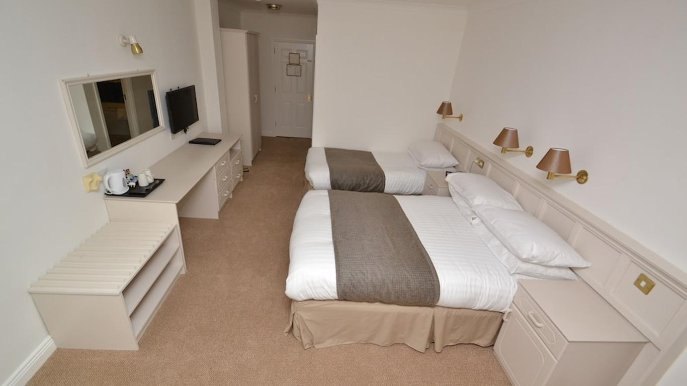 Bay View Hotel & Leisure Centre