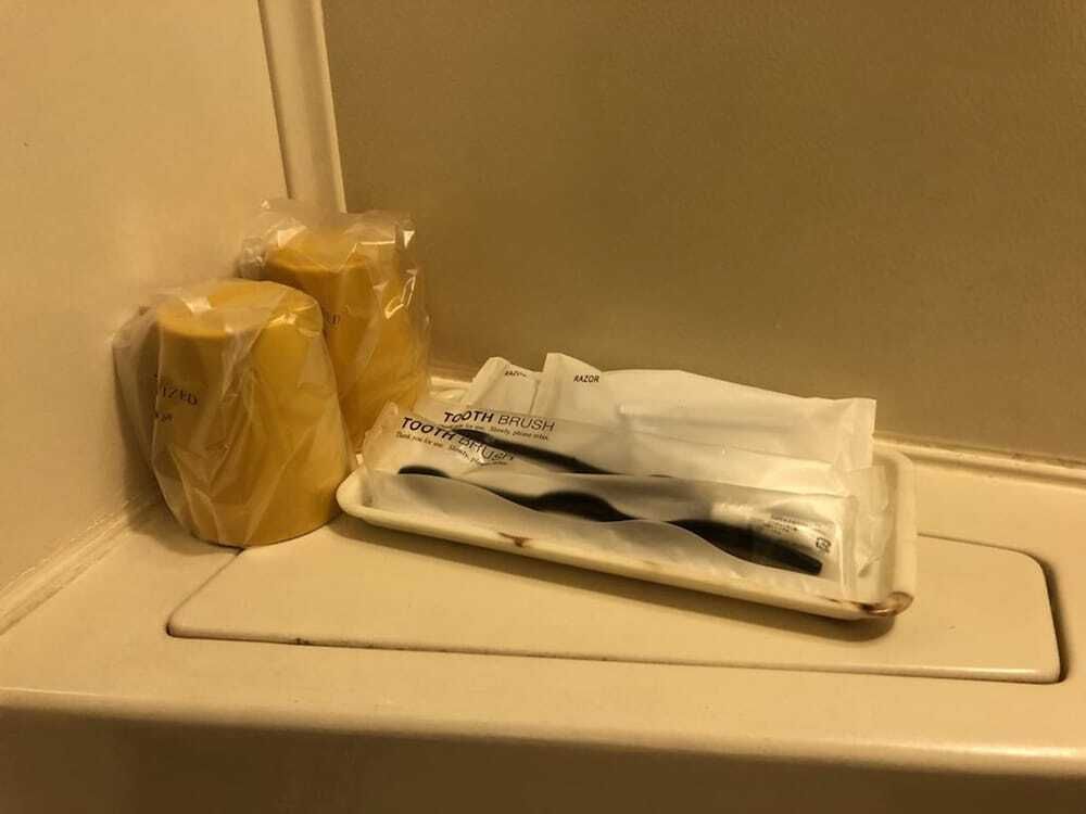 Room amenity