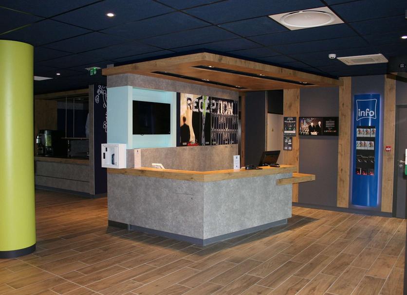 Front desk Photo