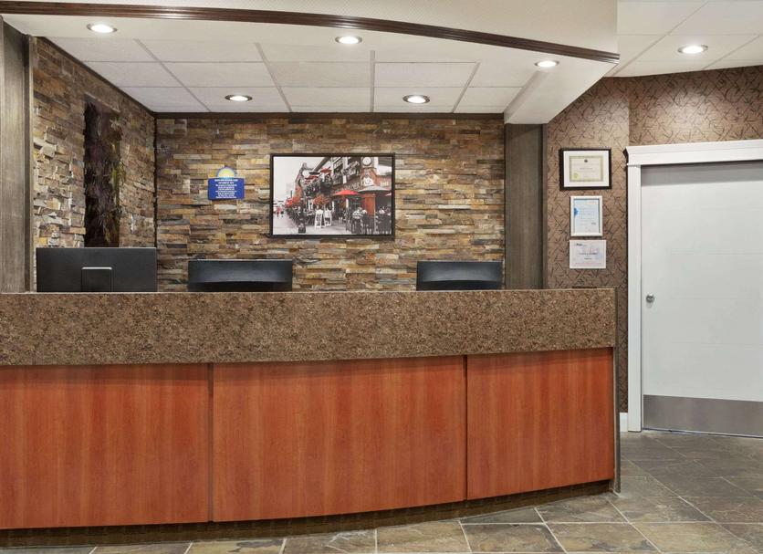 Front desk Photo