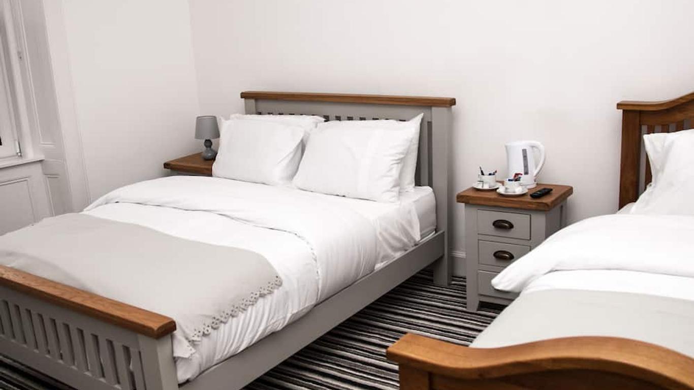 Maze Serviced Apartment