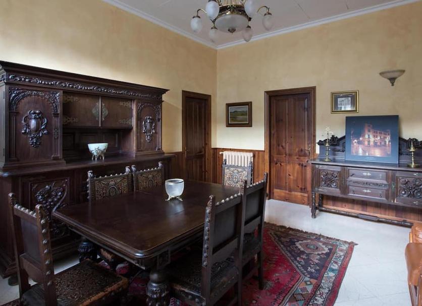 Dining room Photo