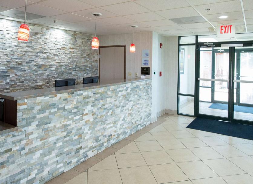 Front desk Photo