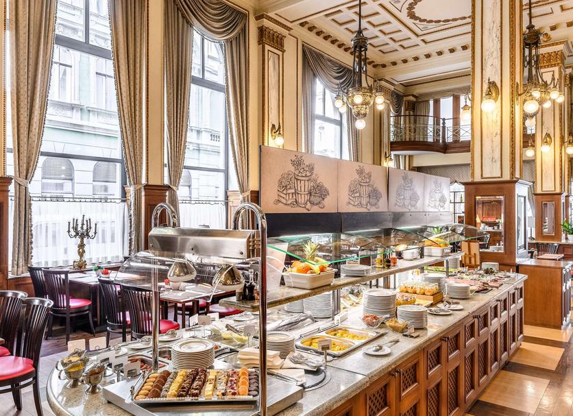 Buffet Photo