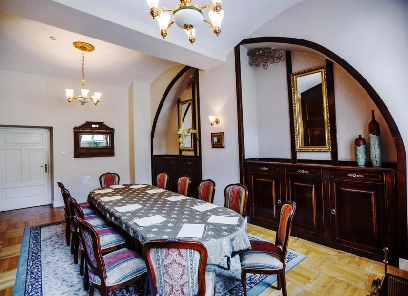 Dining room Photo