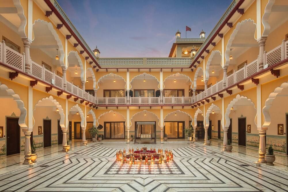 Banquet hall