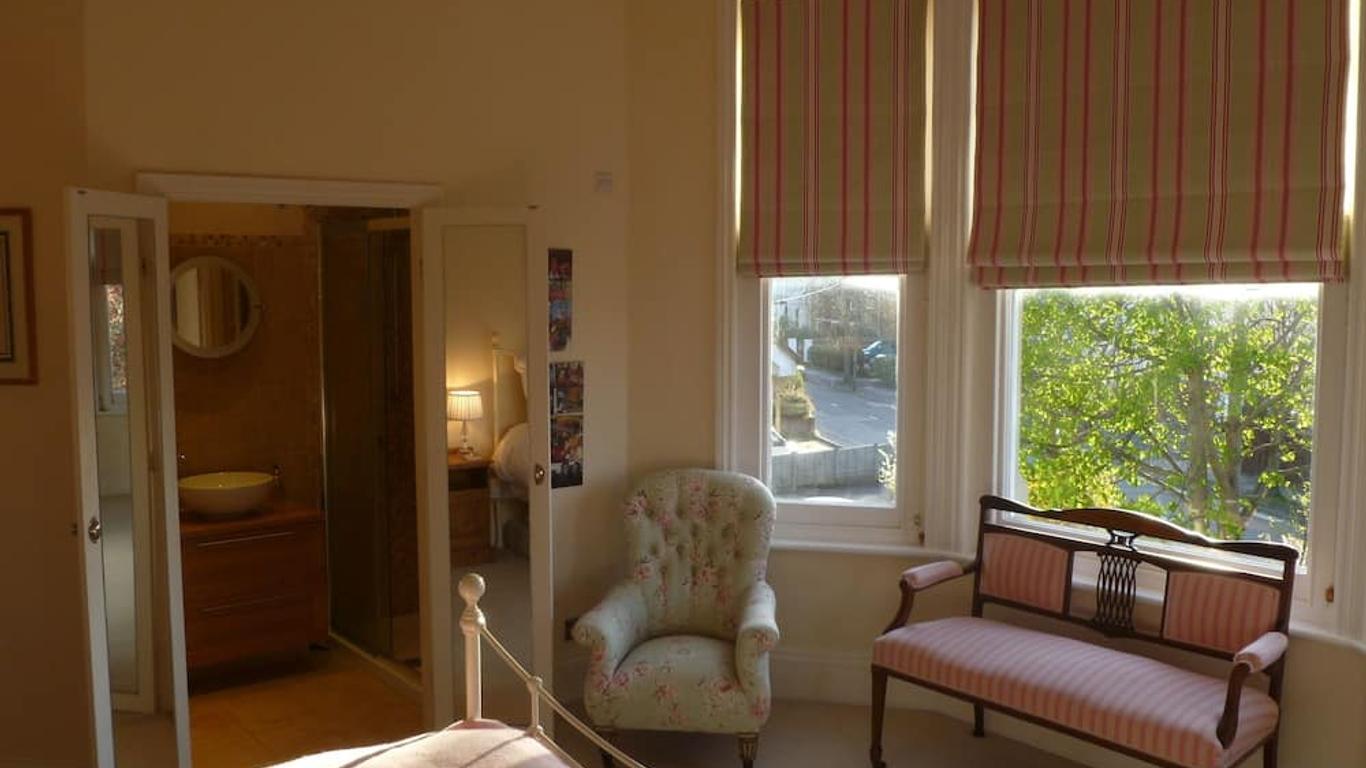 Laurel House
