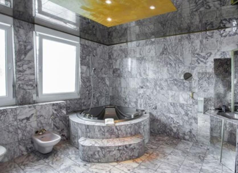 Bathroom Photo