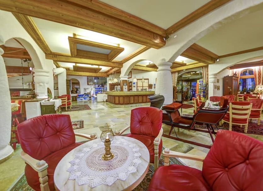 Lounge Photo