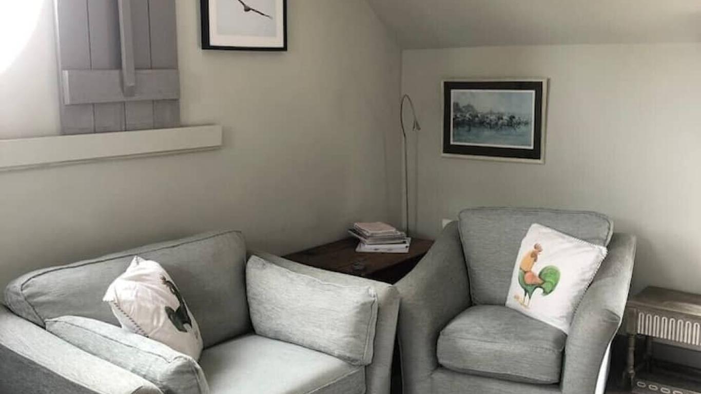 The Jockey Room Hideaway