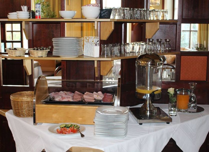 Buffet Photo